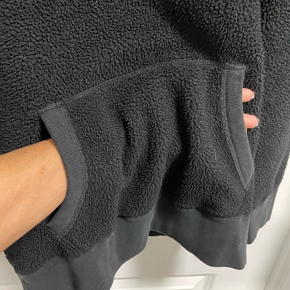 Size XL Abercrombie & Fitch Sherpa Fleece hoodie in black - Picture 4 of 4